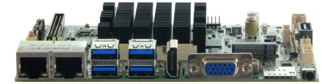 华北工控新产品EMB-3581工控主板.jpg 华北工控新产品EMB-3581工控主板.jpg