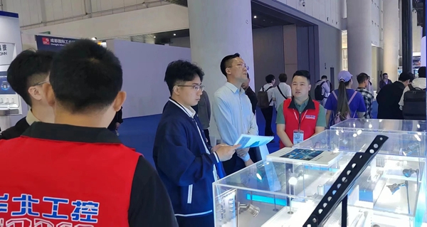 华北工控成都工博会.jpg 华北工控成都工博会.jpg